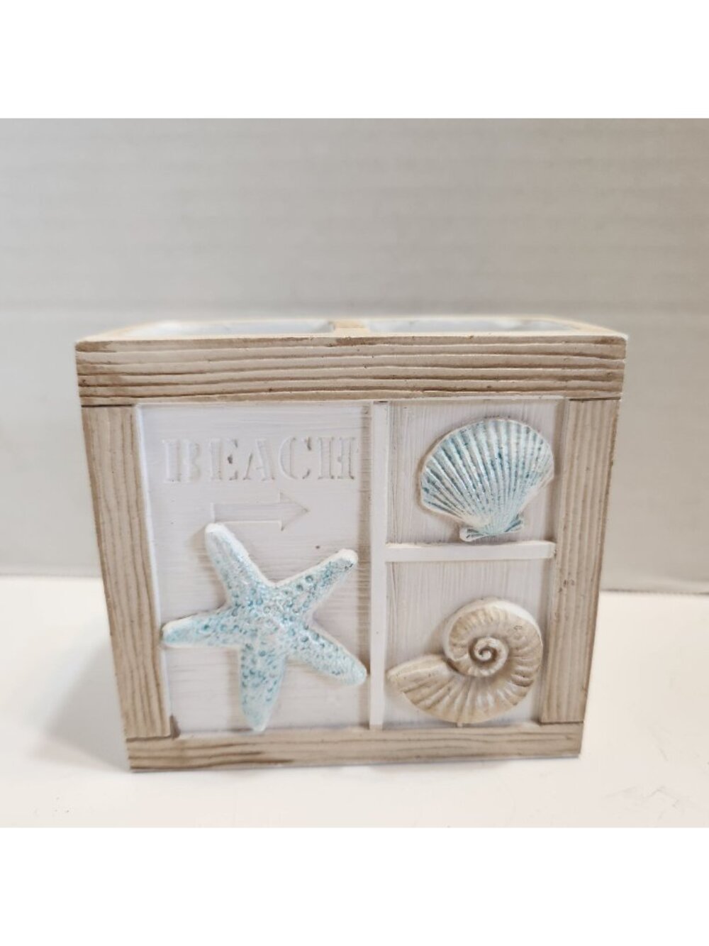 Beach-Themed Toothbrush Holder With Starfish & Shell Design For Coastal Décor